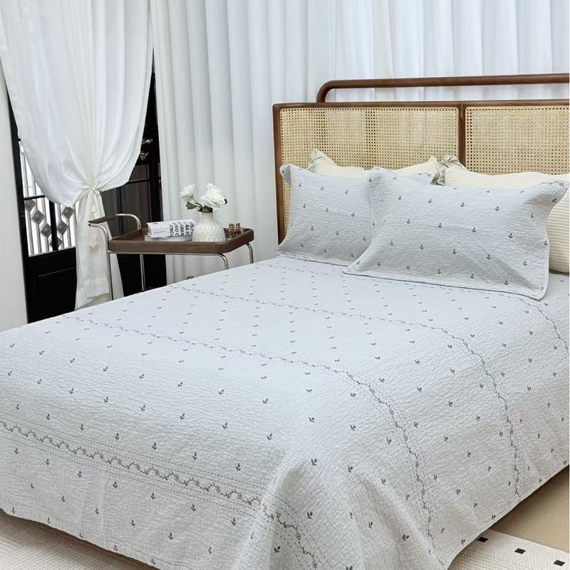 Premium 100% Cotton Bed Cover: Featuring Delicate Rice Grain Embroidery for a Modern Minimalist Touch