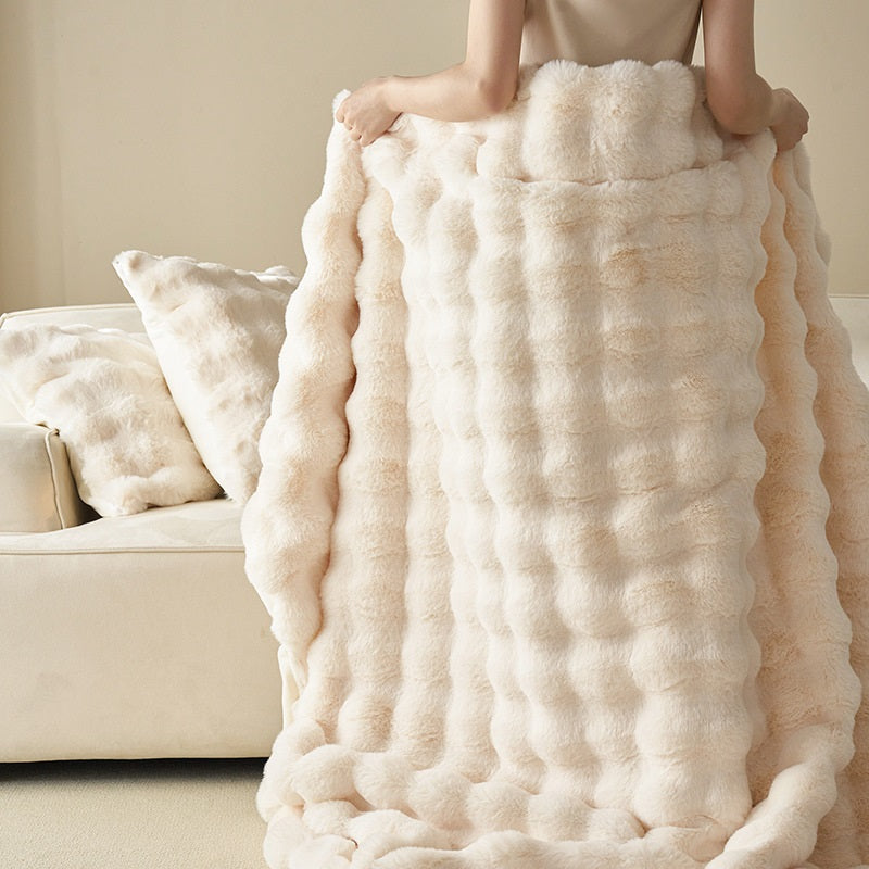 Indulge in the Velvety Softness of Shilucheng's Premium Flannel Fleece Blanket